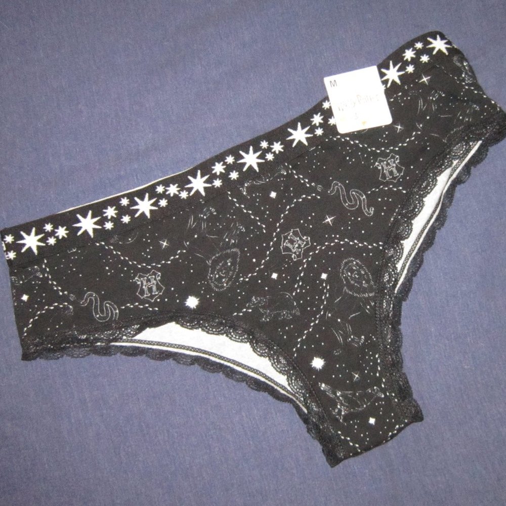 Harry Potter cheeky star panty HOT TOPIC Wizarding World - Picture 1 of 3